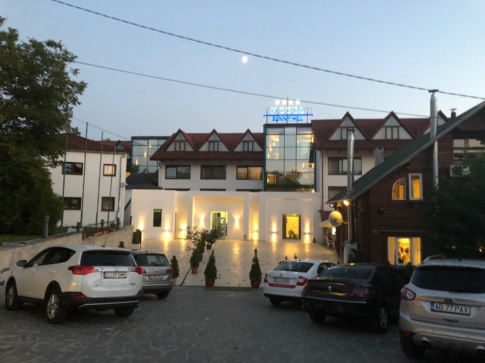 Sunny Hill 4*