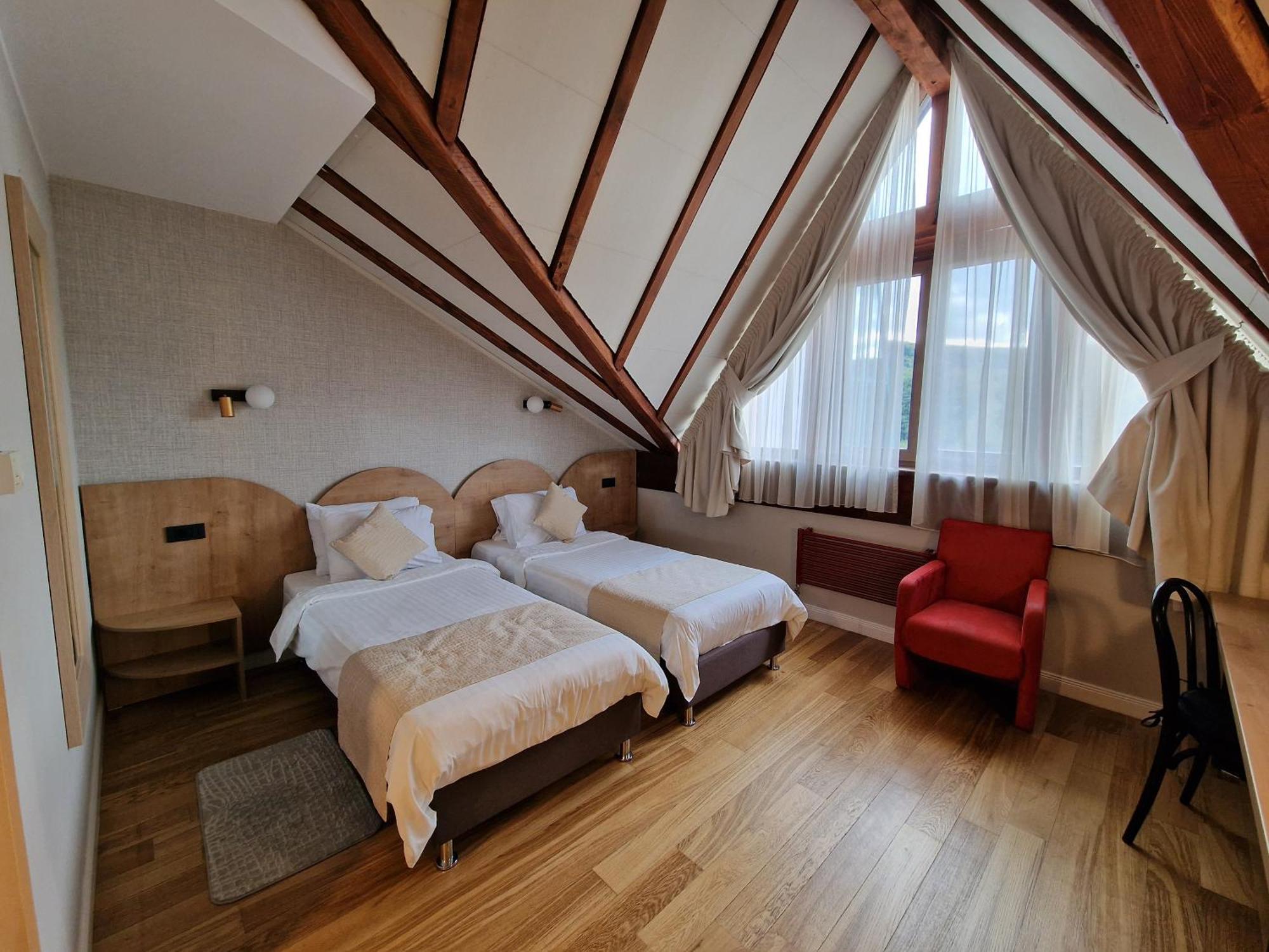 Hotel Sunny Hill 4*
